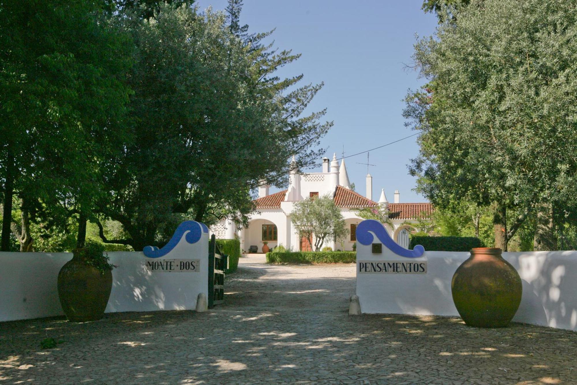 Monte Dos Pensamentos - Turismo Rural エストレモス エクステリア 写真